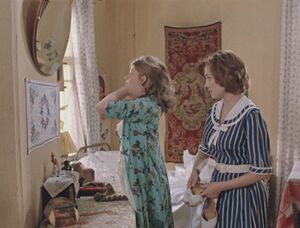 Moskva Slezam Ne Verit (1979) ep01 003-025 Irina Muravyeva.jpg