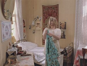 Moskva Slezam Ne Verit (1979) ep01 003-019 Irina Muravyeva.jpg