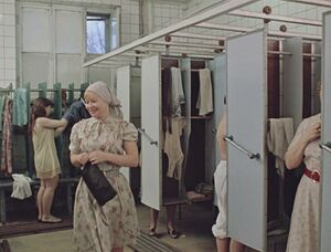 Moskva Slezam Ne Verit (1979) ep01 002-013.jpg