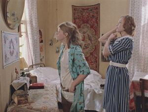 Moskva Slezam Ne Verit (1979) ep01 003-031 Irina Muravyeva.jpg