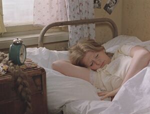 Moskva Slezam Ne Verit (1979) ep01 003-005 Irina Muravyeva.jpg