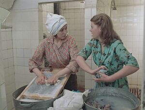 Moskva Slezam Ne Verit (1979) ep01 004-010.jpg