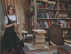 Moskva Slezam Ne Verit (1979) ep01 005-035 Vera Alentova.jpg