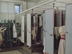 Moskva Slezam Ne Verit (1979) ep01 002-009.jpg