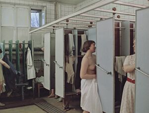 Moskva Slezam Ne Verit (1979) ep01 002-008.jpg