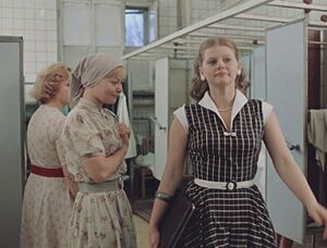 Moskva Slezam Ne Verit (1979) ep01 002-017.jpg