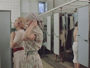 Moskva Slezam Ne Verit (1979) ep01 002-015.jpg