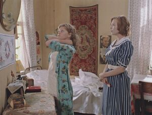 Moskva Slezam Ne Verit (1979) ep01 003-035 Irina Muravyeva.jpg